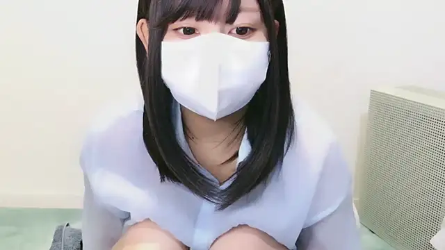 Snapshot of YUTSU_KI chatting on 09.23.25 YUTSU KI online show from 09.23.25