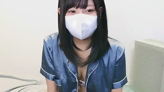 Snapshot of YUTSU_KI chatting on 09.24.25 YUTSU KI online show from 09.24.25