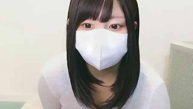 Snapshot of YUTSU_KI chatting on 10.11.25 YUTSU KI online show from 10.11.25