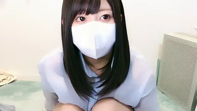 Snapshot of YUTSU_KI chatting on 10.27.25 YUTSU KI online show from 10.27.25