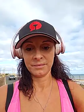 therealbeverlycious online show from 03.11.25