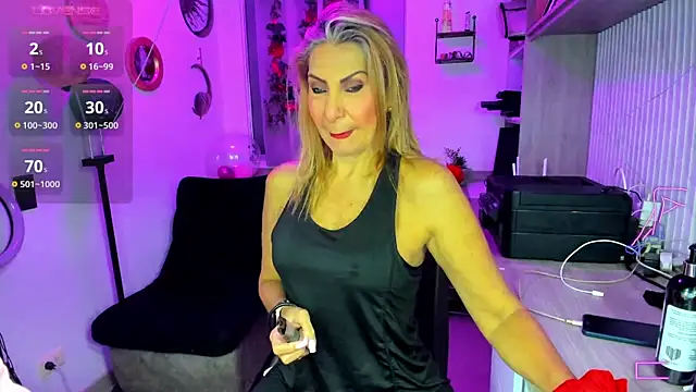  cristal ayala online show from 05.15.26