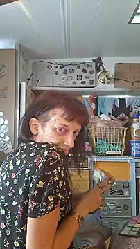 whitetrashdirtyslut online show from 06.16.26
