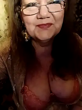 Snapshot of Snezhana chatting on 03.14.25 Snezhana online show from 03.14.25