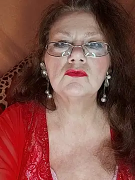 Snapshot of Snezhana chatting on 10.13.25 Snezhana online show from 10.13.25