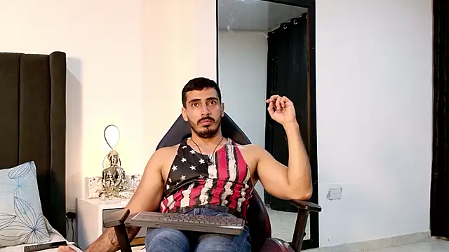 Snapshot of muscle_ares chatting on 01.10.26 muscle ares online show from 01.10.26