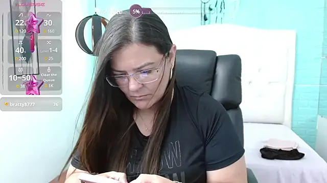Snapshot of MsJossie chatting on 02.05.25 MsJossie online show from 02.05.25