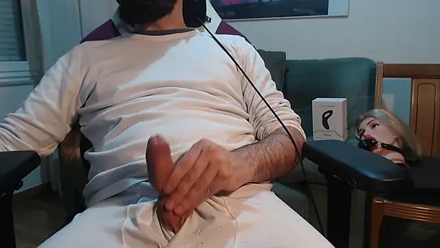 Snapshot of master4subslut chatting on 02.06.25 master4subslut online show from 02.06.25