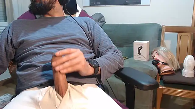 Snapshot of master4subslut chatting on 02.09.25 master4subslut online show from 02.09.25