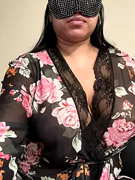 Snapshot of Blzsugar chatting on 10.18.25 Blzsugar online show from 10.18.25