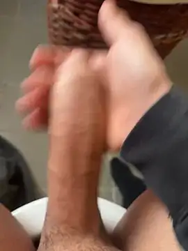 Snapshot of LucaDonna998 chatting on 03.17.25 LucaDonna998 online show from 03.17.25