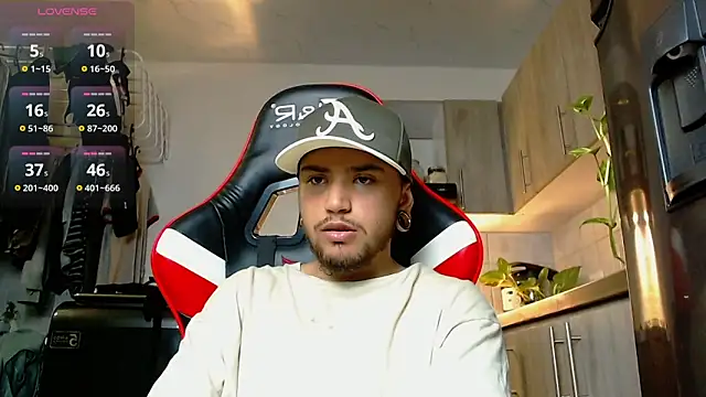 Snapshot of ftmphilip_ chatting on 11.20.25 ftmphilip online show from 11.20.25