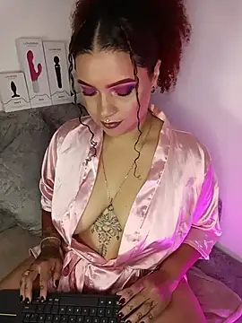 Snapshot of Dany__Rico chatting on 11.28.25 Dany Rico online show from 11.28.25