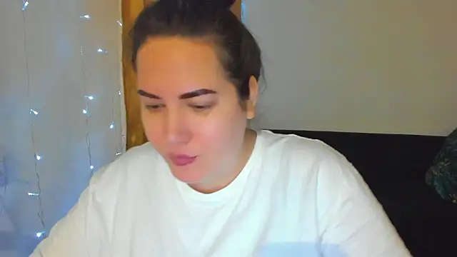 Snapshot of _madalexa_ chatting on 02.01.26 madalexa online show from 02.01.26