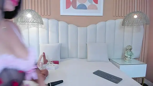 Sara Vanegas online show from 03.24.26