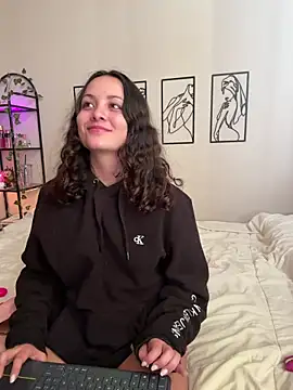 Megan Rodrigo online show from 11.11.25