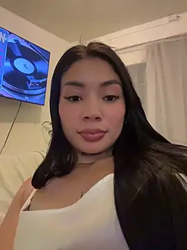Roxanne 08 online show from 05.29.26