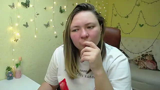 Snapshot of SallyVerda chatting on 03.13.26 SallyVerda online show from 03.13.26