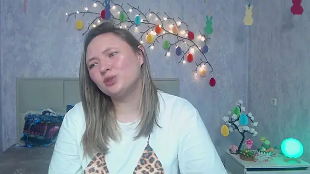 Snapshot of SallyVerda chatting on 03.30.26 SallyVerda online show from 03.30.26