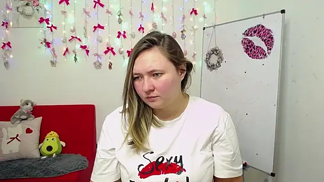 Snapshot of SallyVerda chatting on 04.05.26 SallyVerda online show from 04.05.26