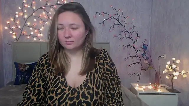 Snapshot of SallyVerda chatting on 04.17.26 SallyVerda online show from 04.17.26