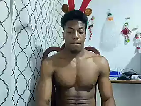 Snapshot of andrews2399 chatting on 12.12.24 andrews2399 online show from 12.12.24