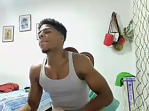 Snapshot of andrews2399 chatting on 01.05.25 andrews2399 online show from 01.05.25