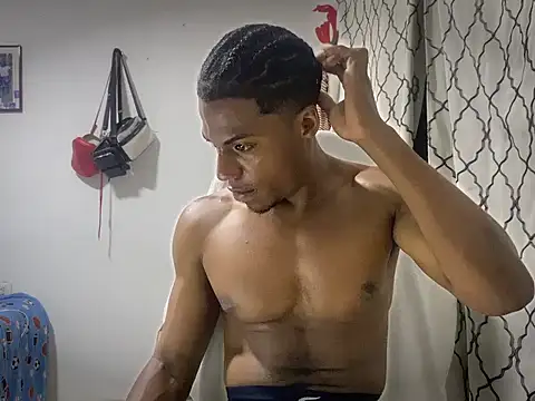 Snapshot of andrews2399 chatting on 10.16.25 andrews2399 online show from 10.16.25