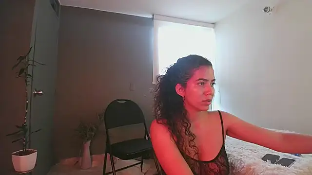 Snapshot of arteverena chatting on 01.24.25 arteverena online show from 01.24.25