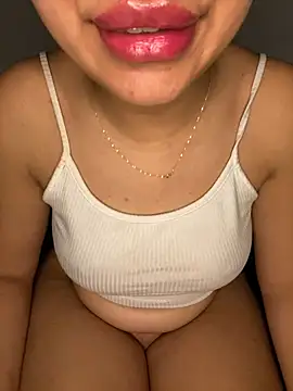 Snapshot of aya12aya chatting on 01.05.25 aya12aya online show from 01.05.25