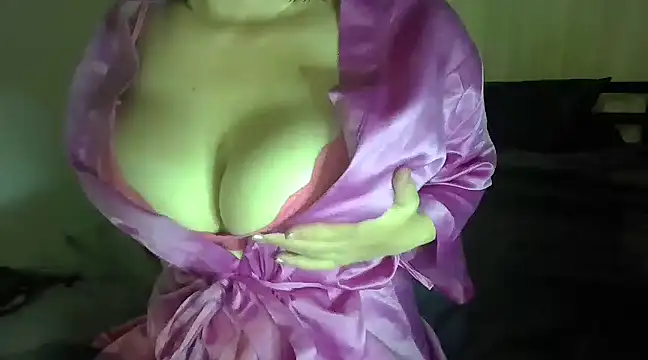 Snapshot of XxxAprilxxX chatting on 01.23.25 XxxAprilxxX online show from 01.23.25