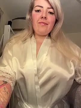 Snapshot of xxcurvyjessiexx chatting on 12.02.25 xxcurvyjessiexx online show from 12.02.25