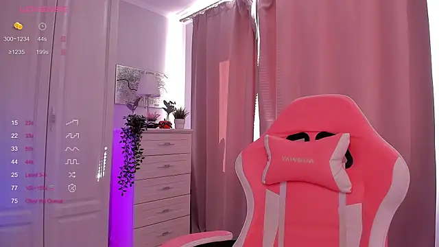 FreyaRaya online show from 02.06.25