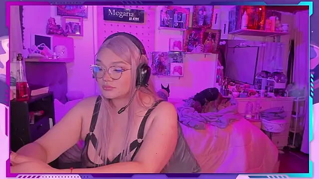 MegariaB online show from 10.17.25