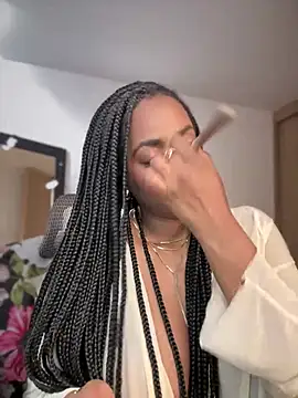 Snapshot of evangeline_ch chatting on 02.14.25 evangeline ch online show from 02.14.25