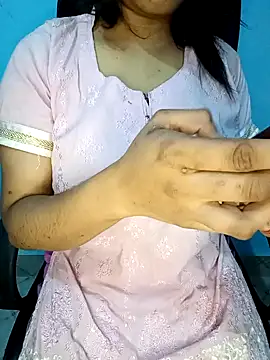 Snapshot of Dayna-36 chatting on 12.27.24 Dayna-36 online show from 12.27.24