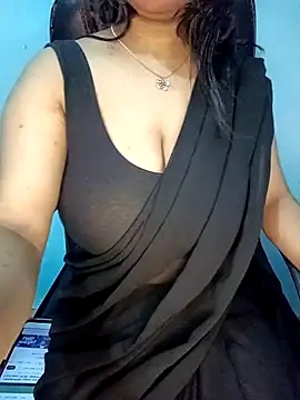 Snapshot of Dayna-36 chatting on 12.29.24 Dayna-36 online show from 12.29.24