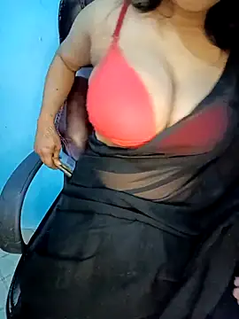 Snapshot of Dayna-36 chatting on 03.04.25 Dayna-36 online show from 03.04.25