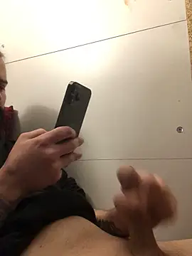 Snapshot of hotmrniceguy chatting on 02.15.25 hotmrniceguy online show from 02.15.25