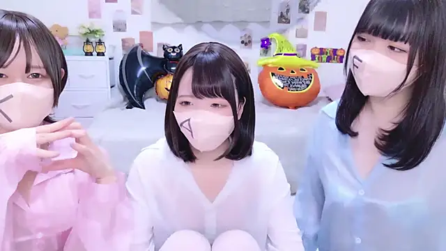 Snapshot of 963_kurumi chatting on 10.27.25 963 kurumi online show from 10.27.25