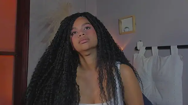 Snapshot of nayah__ chatting on 01.08.25 nayah online show from 01.08.25