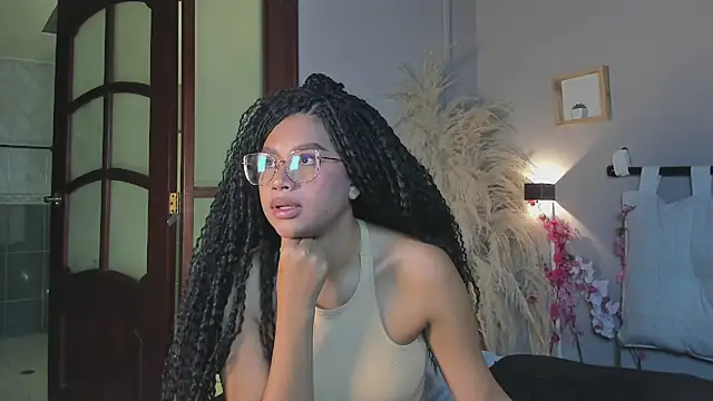 Snapshot of nayah__ chatting on 02.06.25 nayah online show from 02.06.25