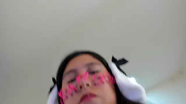 Snapshot of _Natalie18 chatting on 10.31.25 Natalie18 online show from 10.31.25