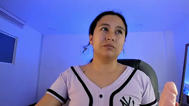 Snapshot of _Natalie18 chatting on 11.06.25 Natalie18 online show from 11.06.25