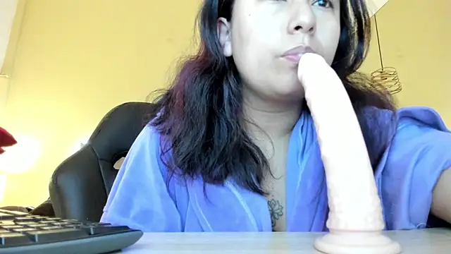 Snapshot of _Natalie18 chatting on 11.17.25 Natalie18 online show from 11.17.25