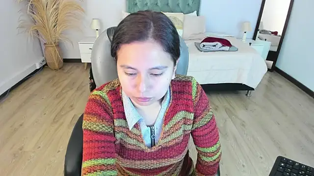 Snapshot of _Natalie18 chatting on 11.23.25 Natalie18 online show from 11.23.25