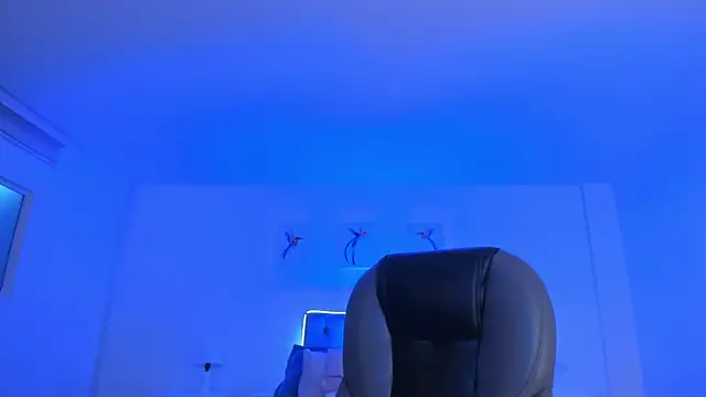 Snapshot of _Natalie18 chatting on 11.26.25 Natalie18 online show from 11.26.25