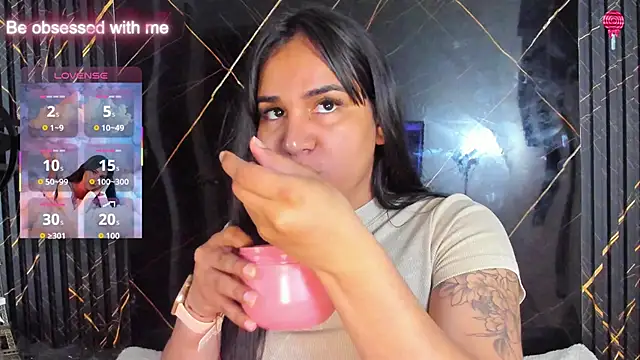 Snapshot of Kagome01 chatting on 11.05.25 Kagome01 online show from 11.05.25