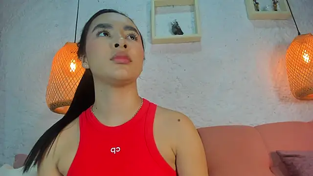 Snapshot of emiily_s chatting on 11.22.25 emiily s online show from 11.22.25