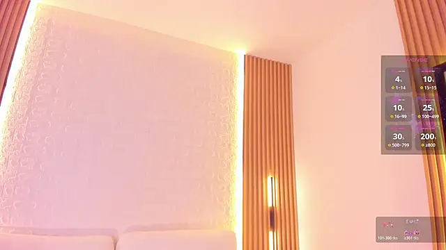 Snapshot of alyssa_vargas chatting on 10.30.25 alyssa vargas online show from 10.30.25